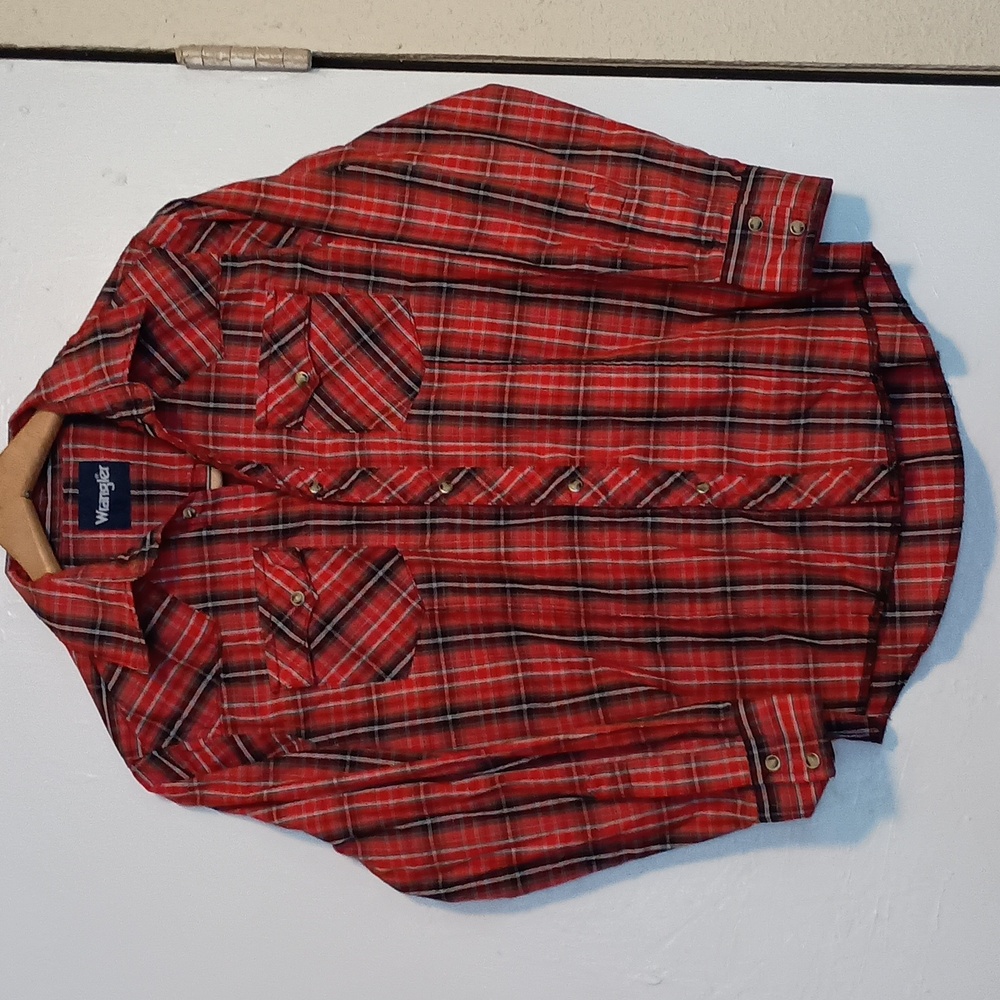 Wrangler Red/Black Plaid Long Sleeve Shirt Black Pearl Snaps woman's  Size L